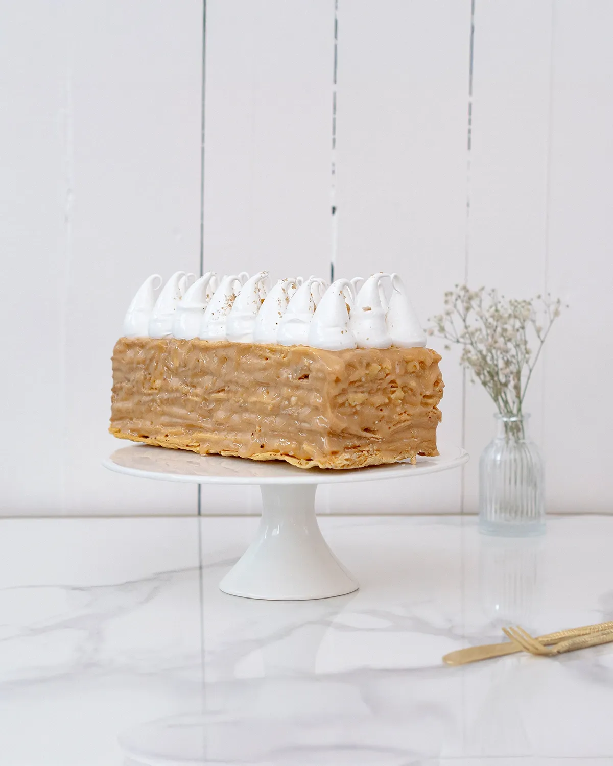 Torta Hojarasca Manjar Nuez